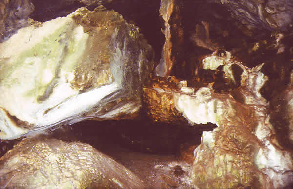cave crystal formations
