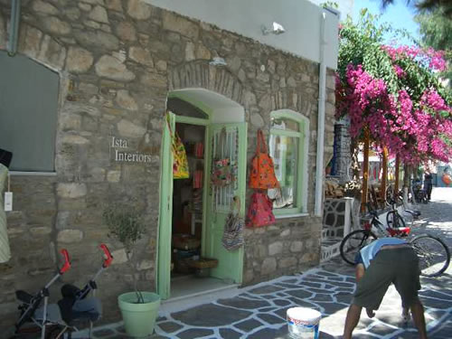 yet another shop on main street to kastro