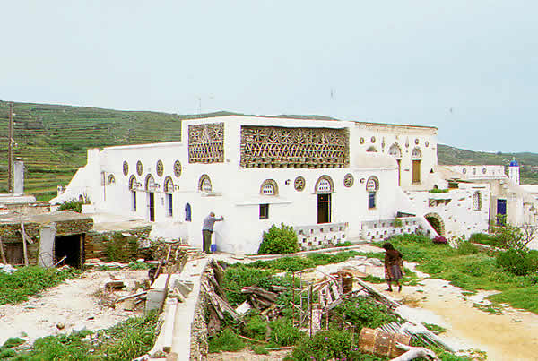 a dove cote of large extent