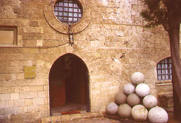 castle with cannon balls replicas