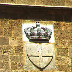 castle crest