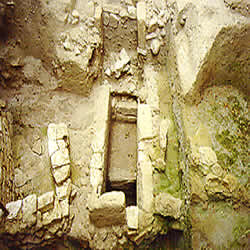 grave ancient