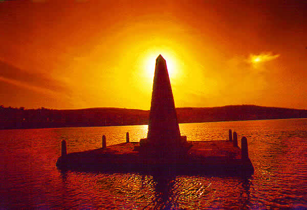 sunrise over monument