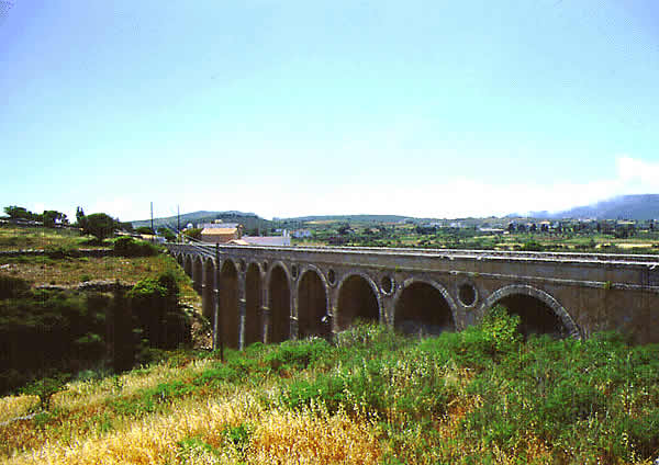 arched style  bridge